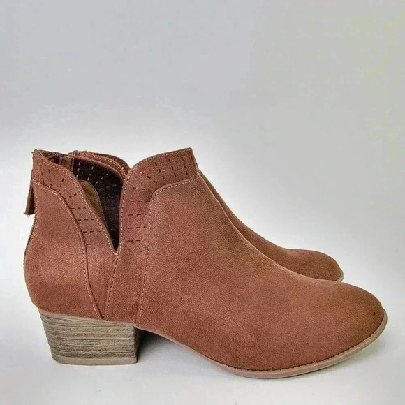 Arizona Julian Block Heel Booties - 9 - Picture 5 of 9